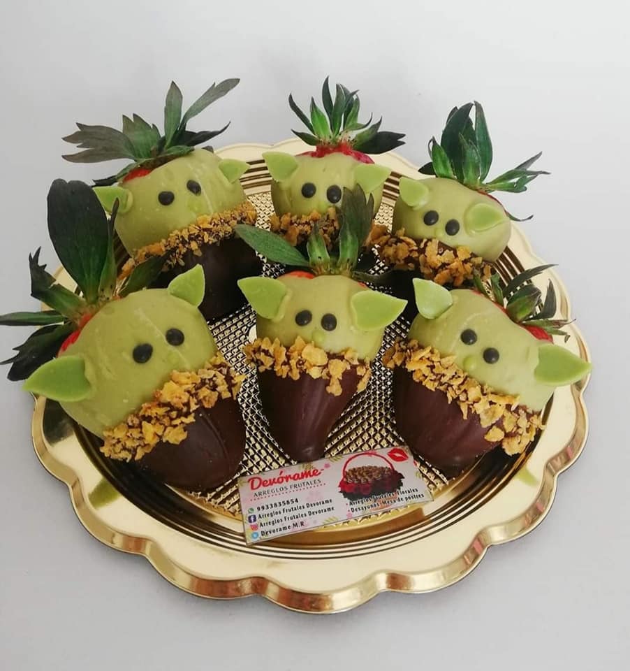Arreglo frutal Fresas con chocolate devorame
