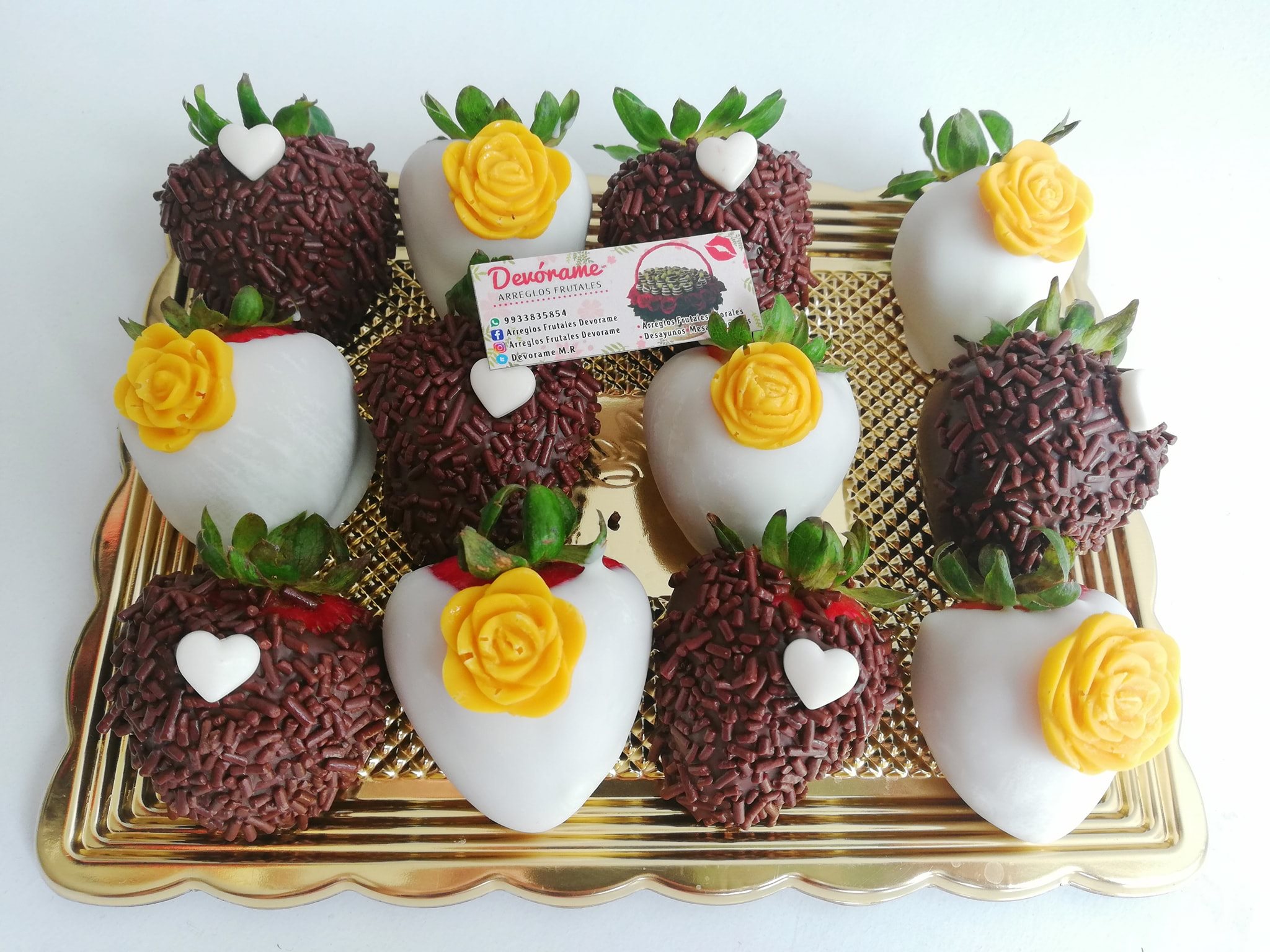 Arreglo frutal Fresas con chocolate devorame