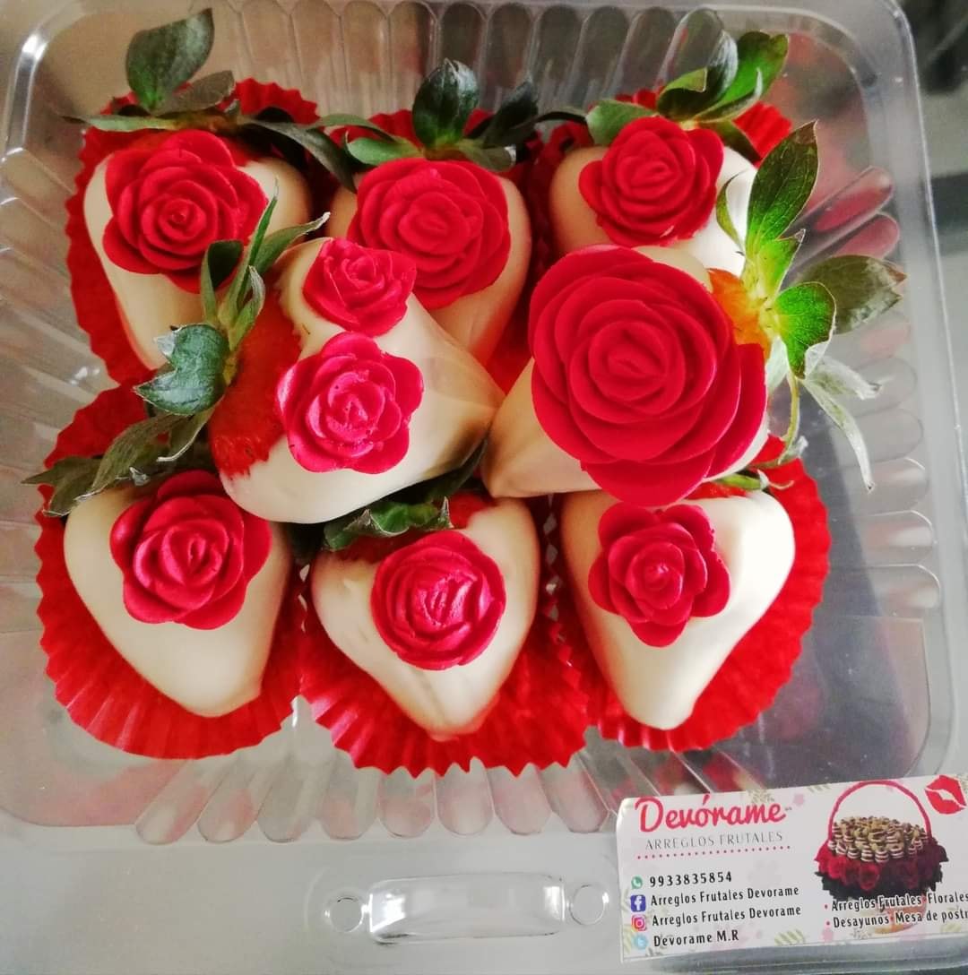 Arreglo frutal Fresas con chocolate devorame