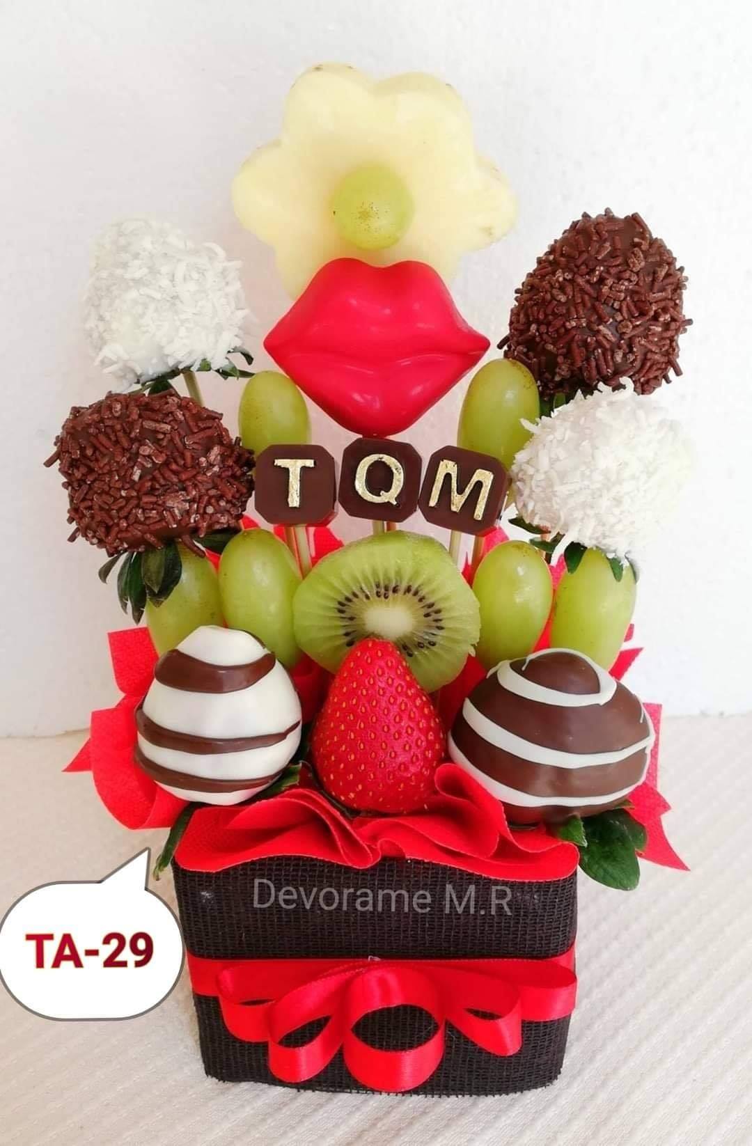 Arreglo frutal Ta-29 devorame