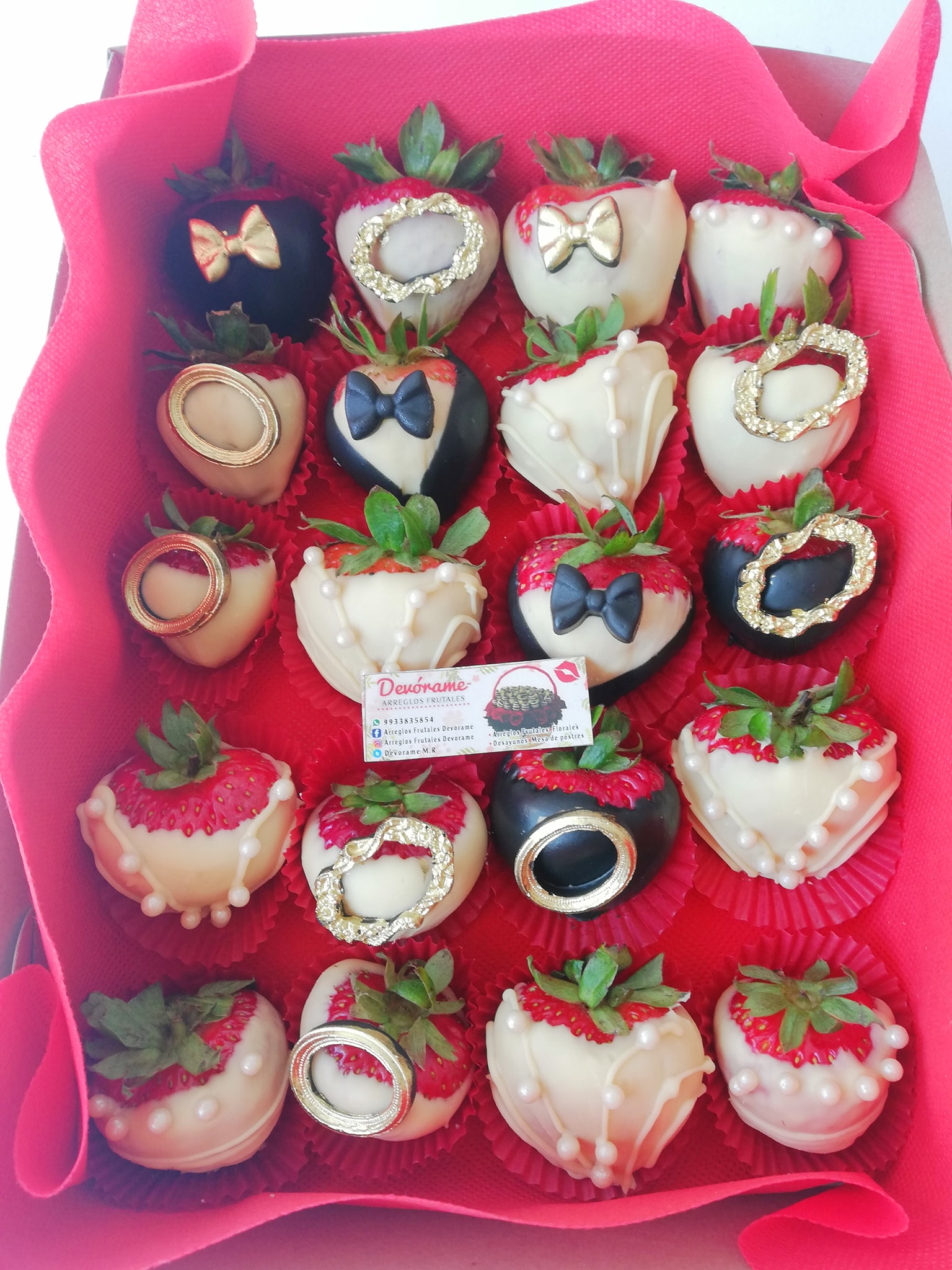 Arreglo frutal Fresas con chocolate devorame