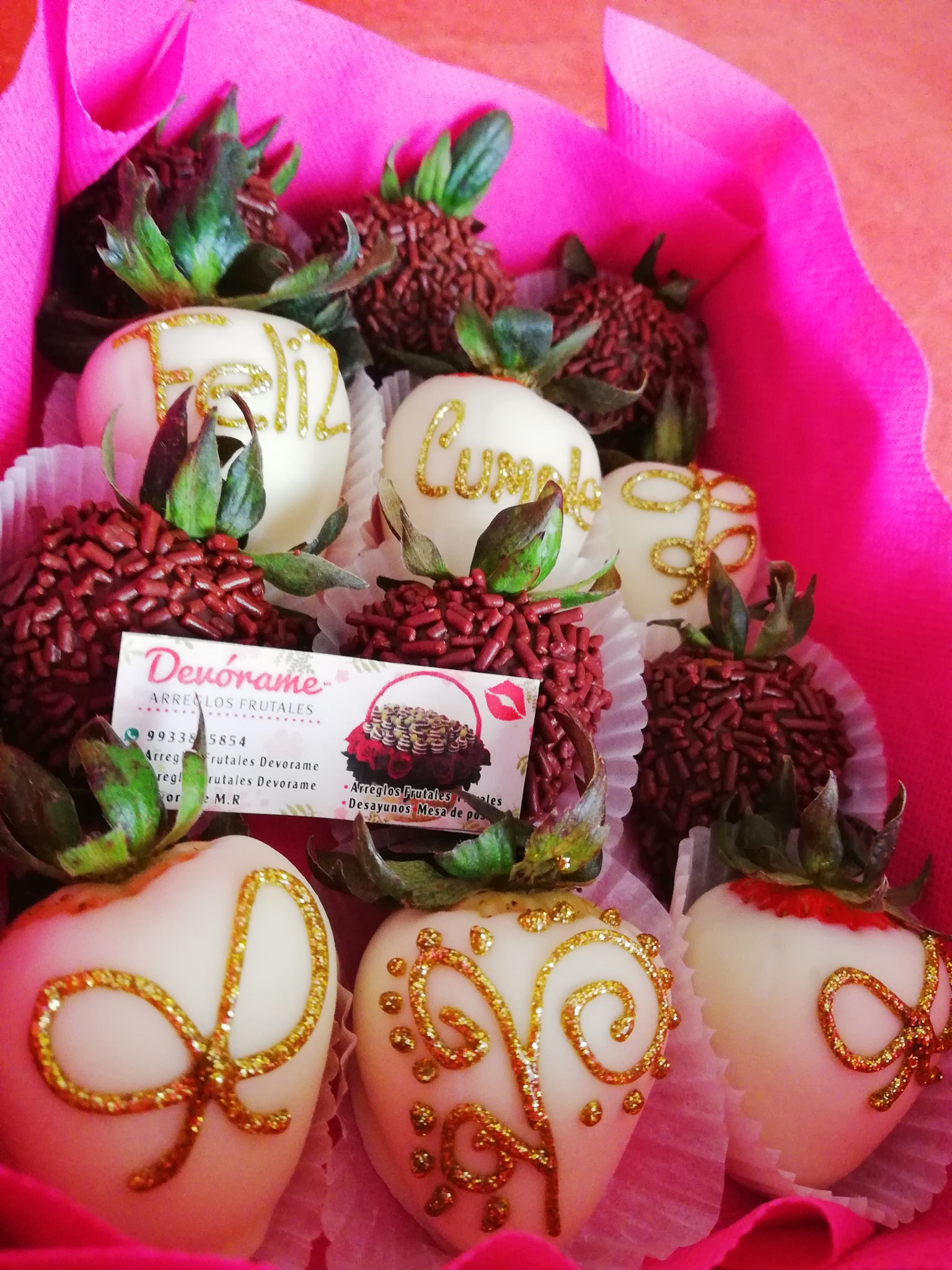 Arreglo frutal Fresas con chocolate devorame