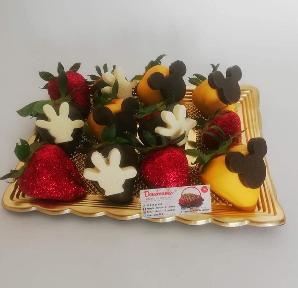 Arreglo frutal Fresas con chocolate devorame
