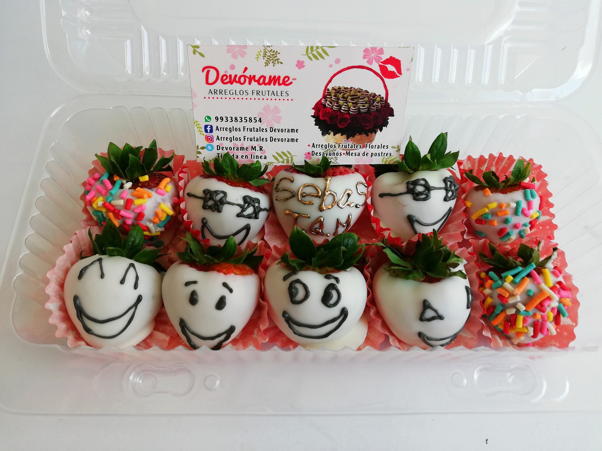Arreglo frutal Fresas con chocolate devorame