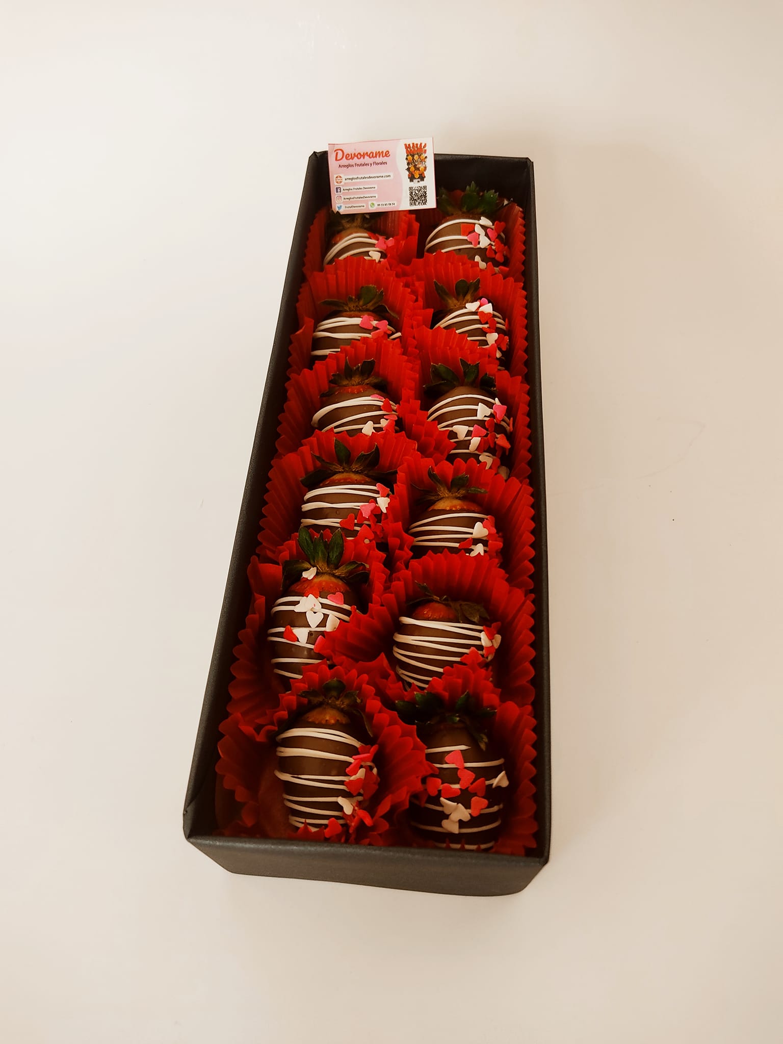 Arreglo frutal Fresas con chocolate devorame