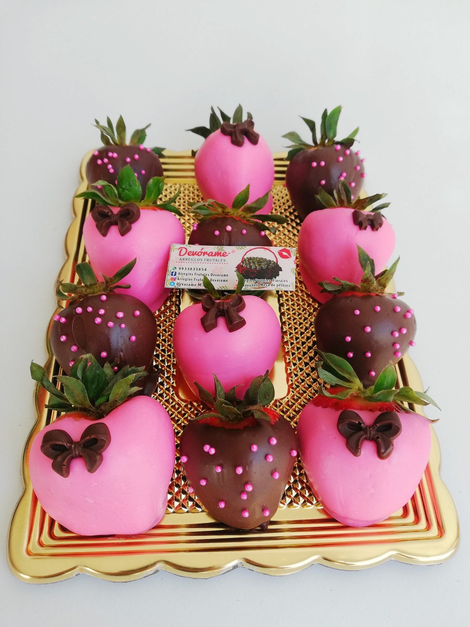 Arreglo frutal Fresas con chocolate devorame