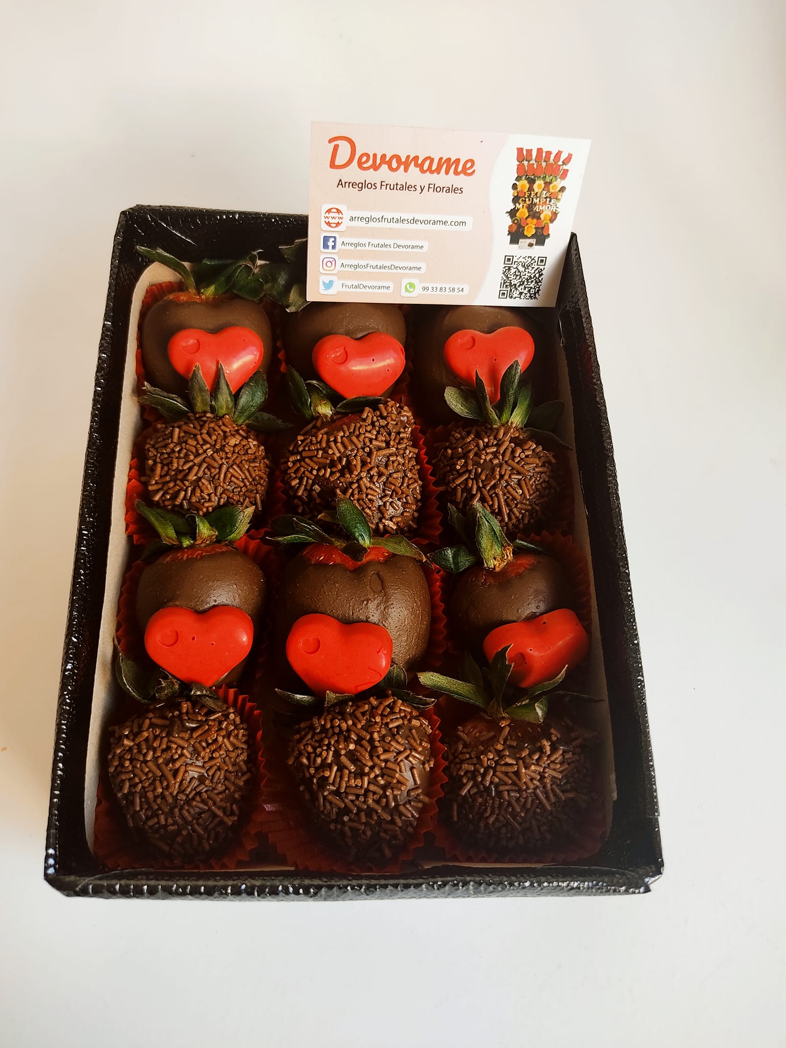 Arreglo frutal Fresas con chocolate devorame