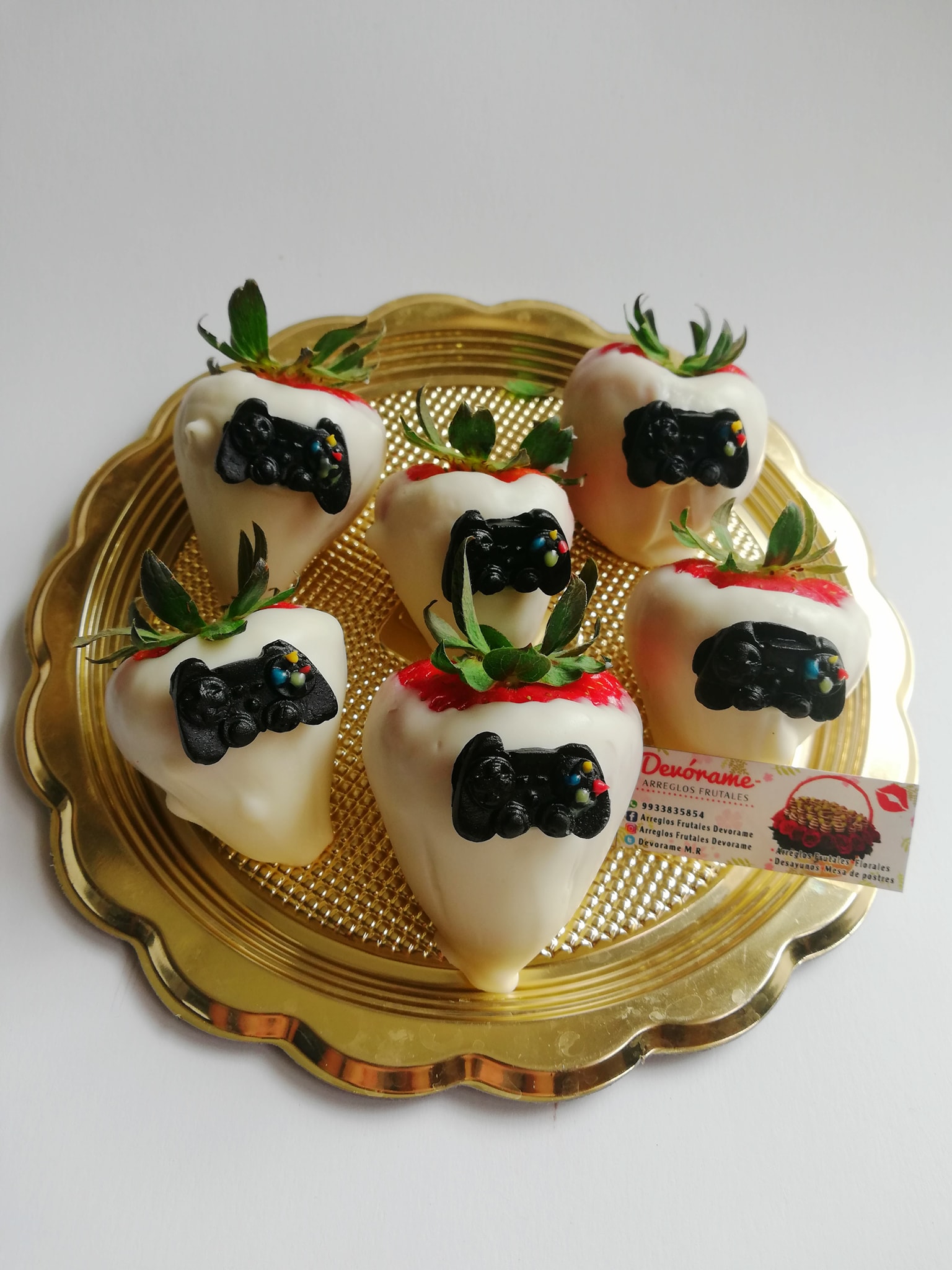 Arreglo frutal Fresas Gamers devorame